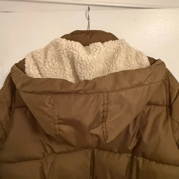 J. Crew Signature Puffer Jacket - petite medium - Picture 6 of 7
